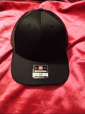Richardson 112 Black Trucker Hat